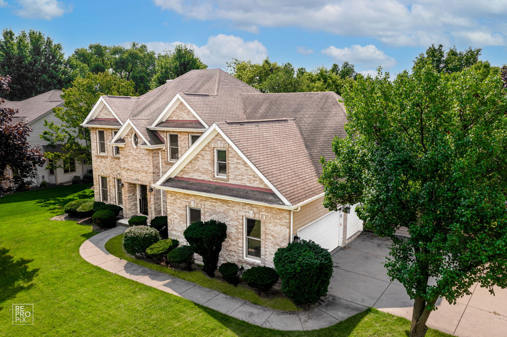 602 Bailey Drive Batavia, IL 60510 - Photo 3 of 26 an aerial view of a house