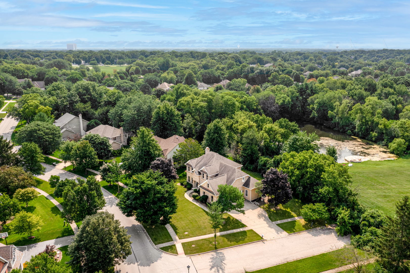 602 Bailey Drive Batavia, IL 60510 - Photo 4 of 26 an aerial view of multiple house