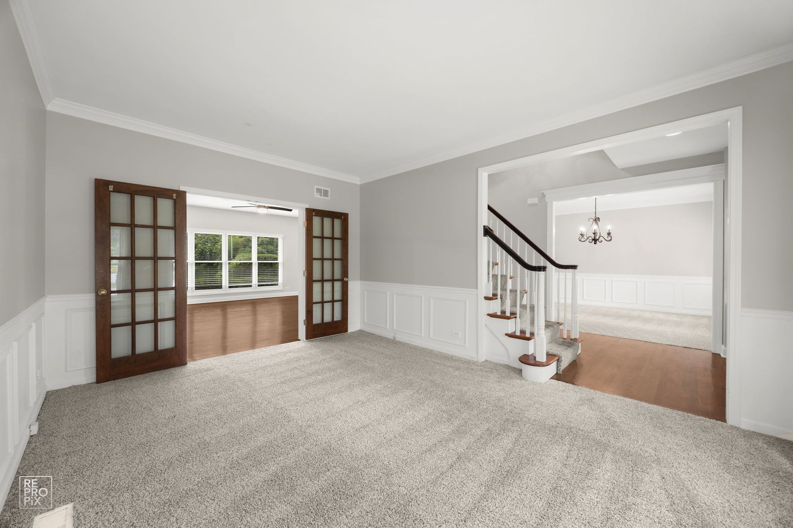 602 Bailey Drive Batavia, IL 60510 - Photo 9 of 26 a view of an empty room with a window