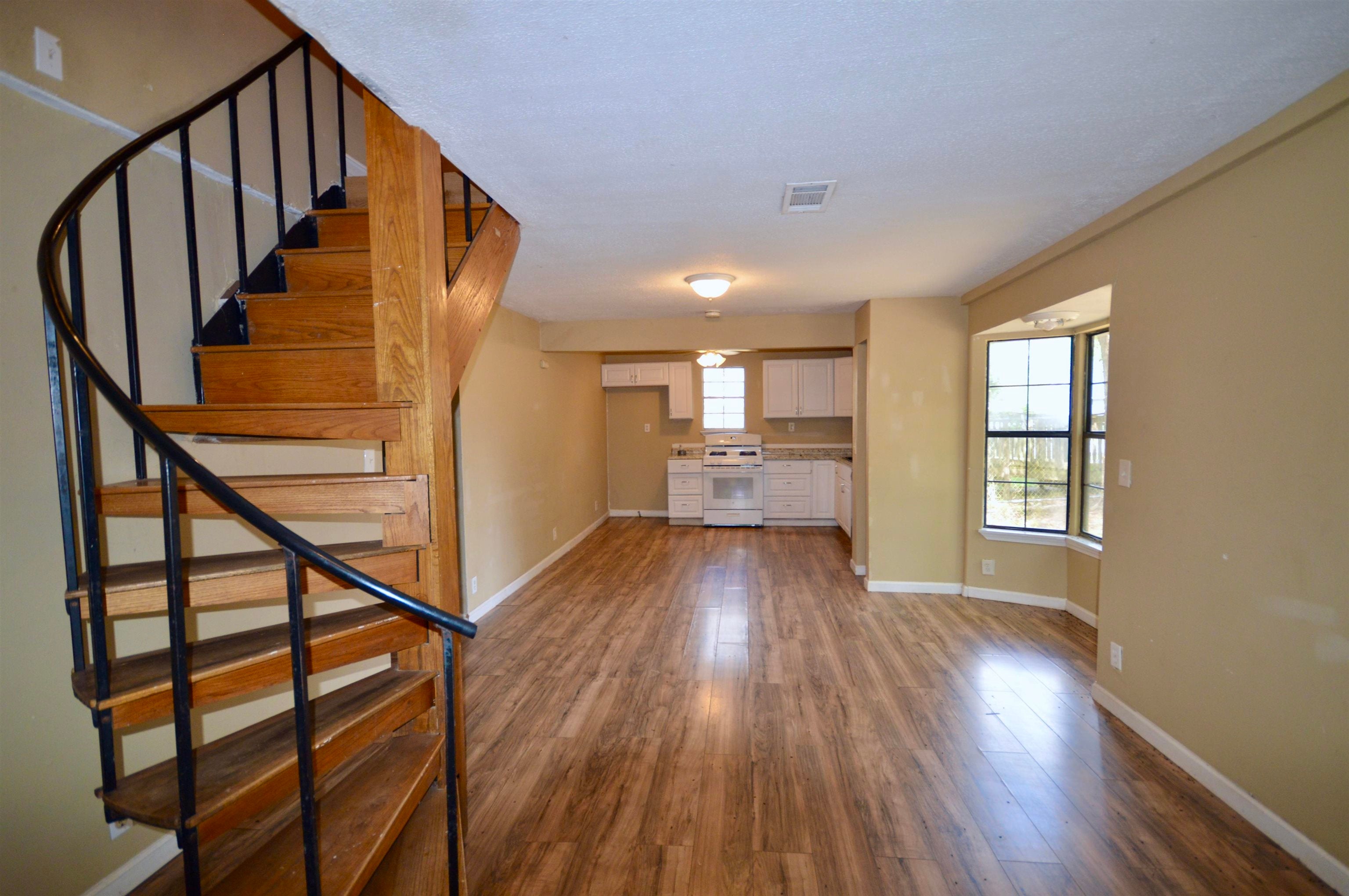 8175 San Carlos Street Beaumont, TX 77708 - Photo 4 of 17 Gallery Image 4