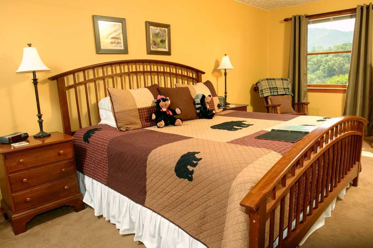 2149 Seaton Springs Road Sevierville, TN 37862 - Photo 13 of 26 a bedroom with two beds and a window