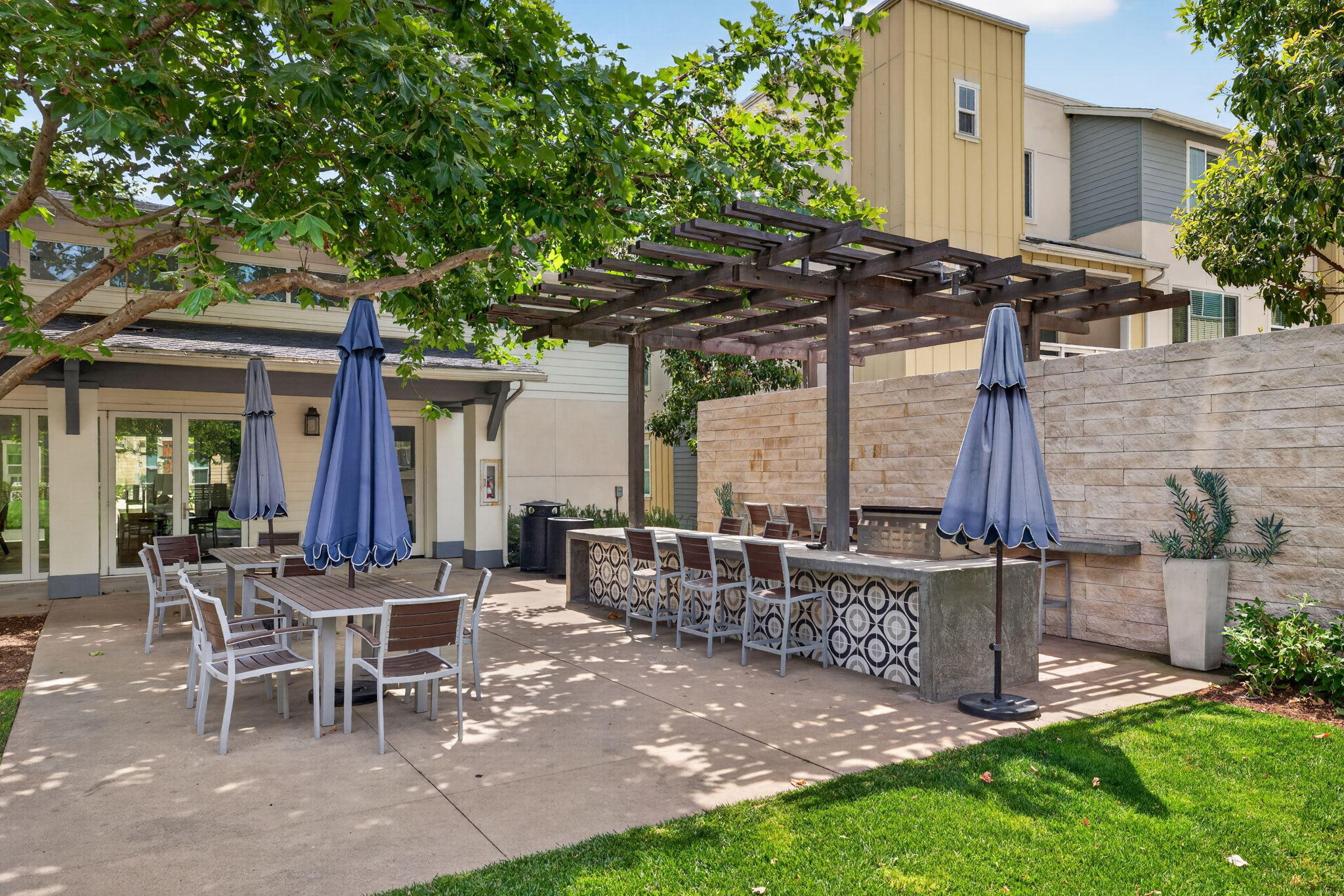 5680 Surfrider Way, Unit 101 Goleta, CA 93117 - Photo 26 of 37 Community BBQ area