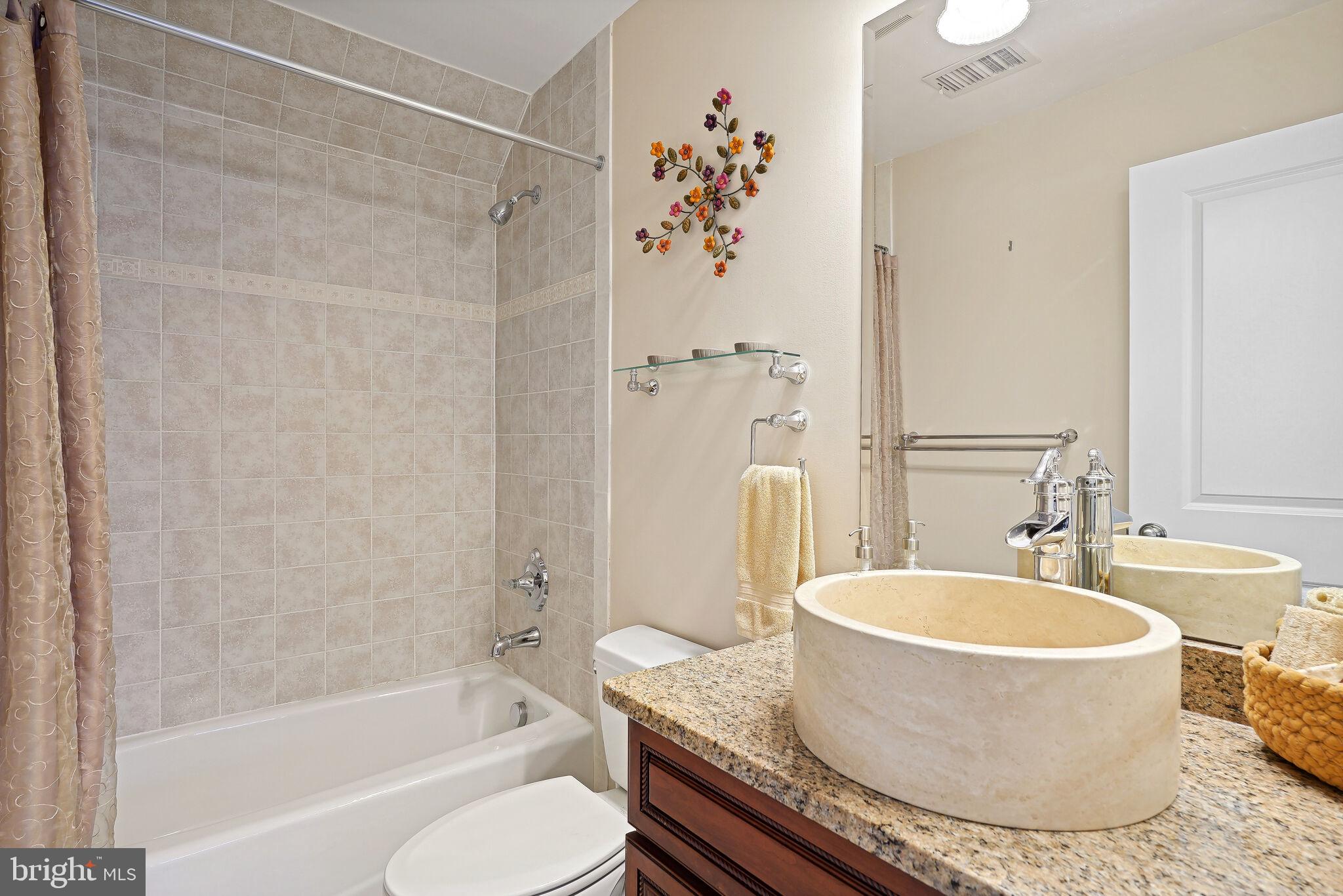 6309 Wiscasset Road Bethesda, MD 20816 - Photo 35 of 50 Loft Level Bath #4