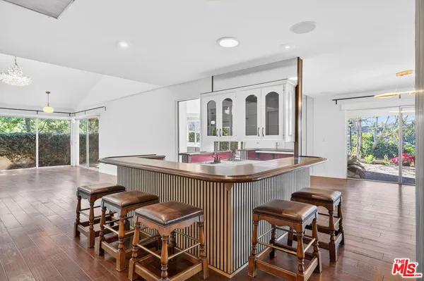 $11,500 | 3713 Dellvale Place, Encino, CA 91436