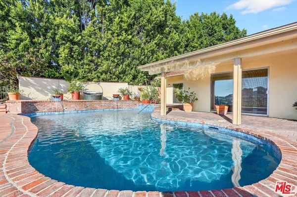 $11,500 | 3713 Dellvale Place, Encino, CA 91436