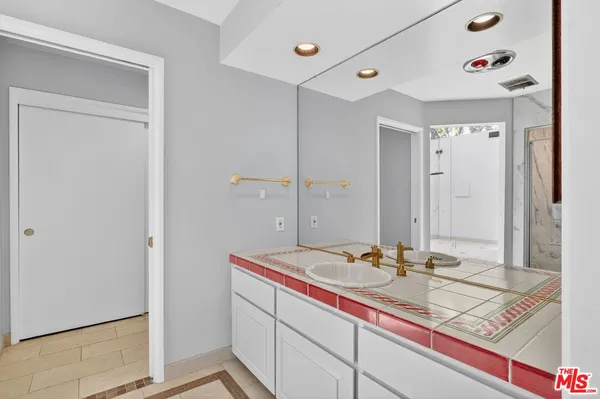 $11,500 | 3713 Dellvale Place, Encino, CA 91436