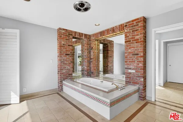 $11,500 | 3713 Dellvale Place, Encino, CA 91436