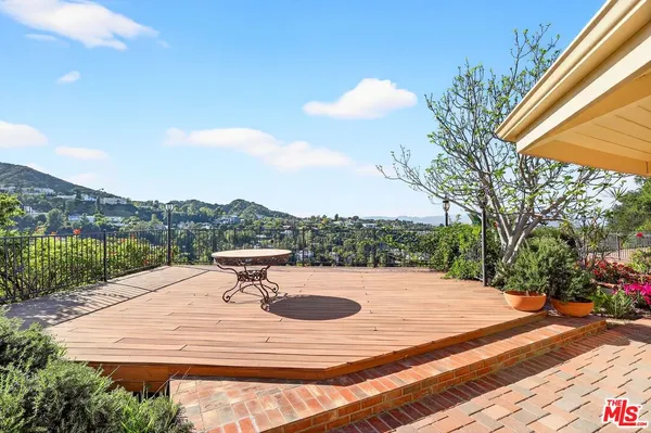 $11,500 | 3713 Dellvale Place, Encino, CA 91436