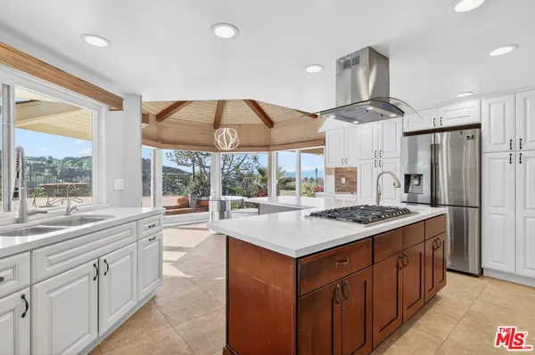 $11,500 | 3713 Dellvale Place, Encino, CA 91436