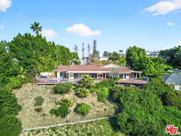 $11,500 | 3713 Dellvale Place, Encino, CA 91436