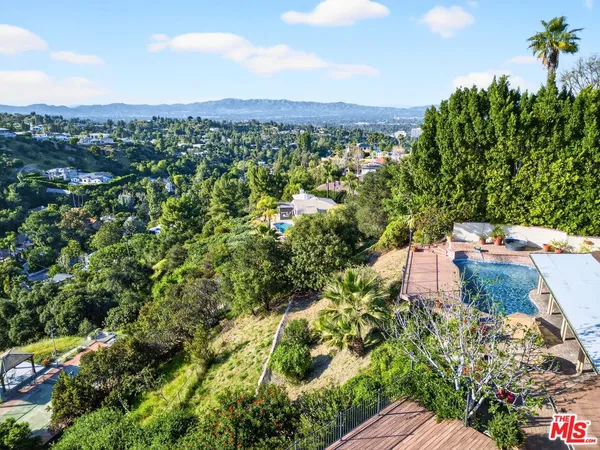 $11,500 | 3713 Dellvale Place, Encino, CA 91436