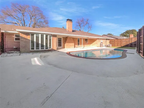 $410,000 | 1736 Reynoldston Lane, Dallas, TX 75232