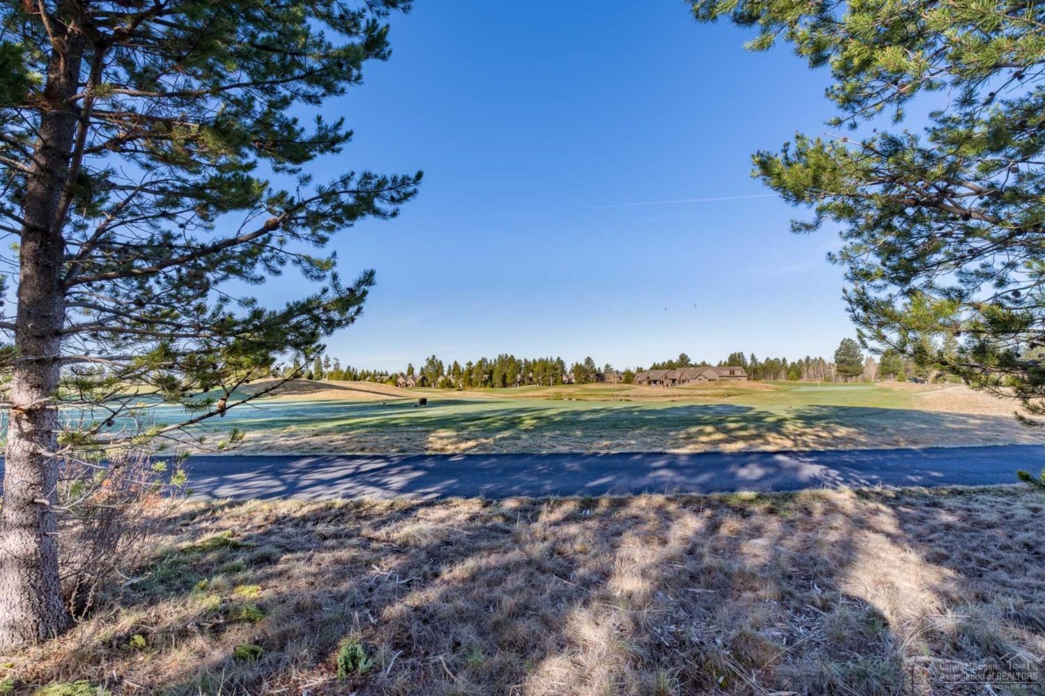 56948 Dancing Rock Loop, Unit 30 Bend, OR 97707 - Photo 2 of 7 Gallery Image 2
