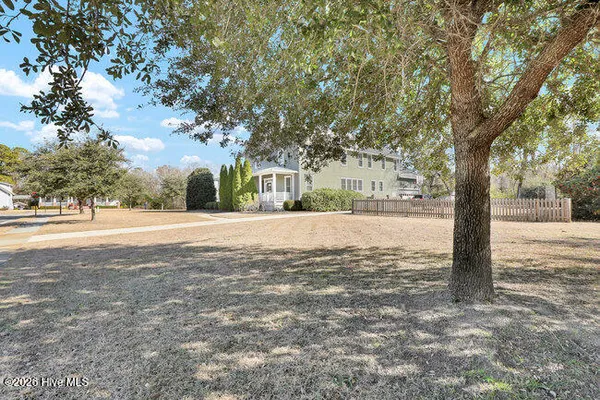 $925,000 | 101 Cottage Walk, Hampstead, NC 28443