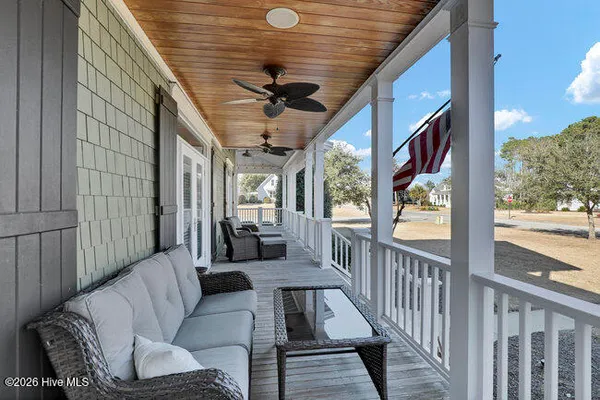 $925,000 | 101 Cottage Walk, Hampstead, NC 28443