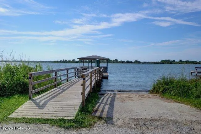 $950,000 | 101 Cottage Walk, Hampstead, NC 28443