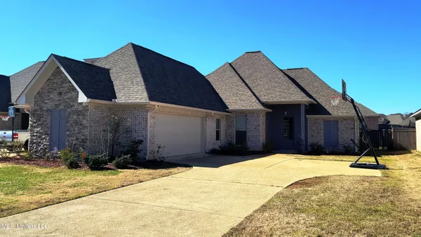 $370,000 | 125 Emerald Drive, Brandon, MS 39047