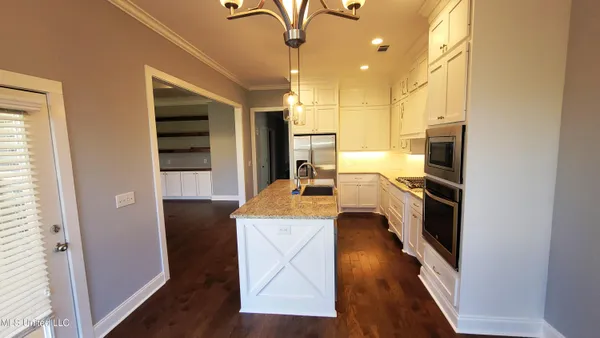 $370,000 | 125 Emerald Drive, Brandon, MS 39047