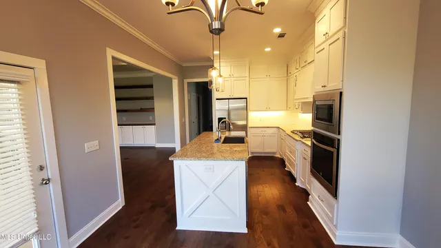 $370,000 | 125 Emerald Drive, Brandon, MS 39047