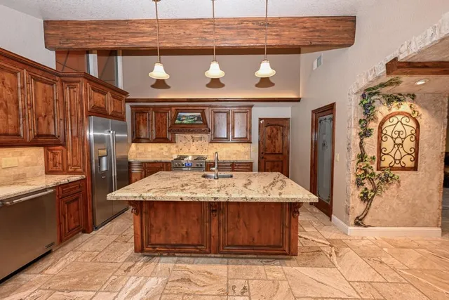 $469,900 | 6189 North West Avenue, Fresno, CA 93711