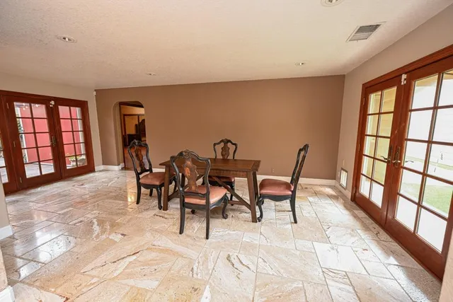 $469,900 | 6189 North West Avenue, Fresno, CA 93711