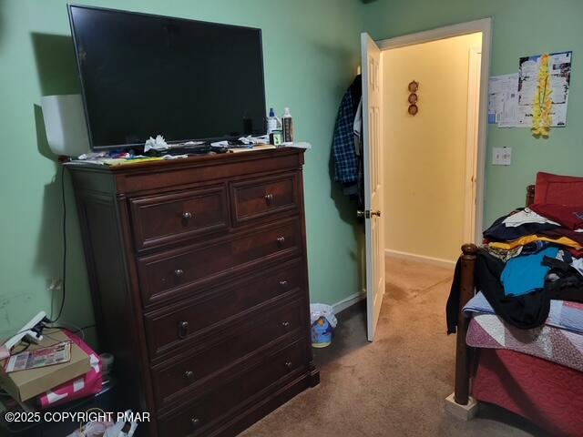 2137 Freedom Way Pocono Summit, PA 18346 - Photo 28 of 40 a room with furniture and flat screen tv