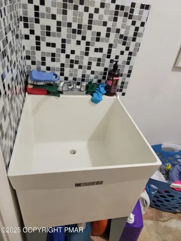 $378,500 | 2137 Freedom Way, Pocono Summit, PA 18346