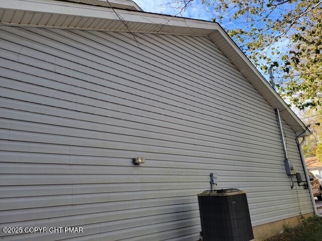 2137 Freedom Way Pocono Summit, PA 18346 - Photo 5 of 40 a view of a garage