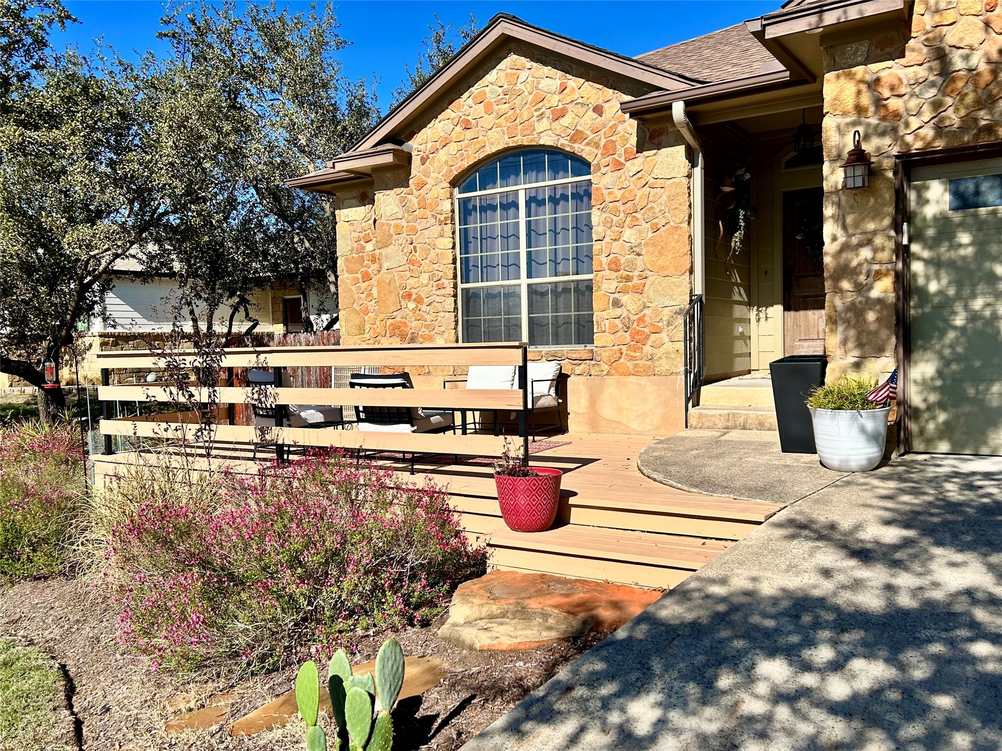 10039 Janet Loop Dripping Springs, TX 78620 - Photo 2 of 20
