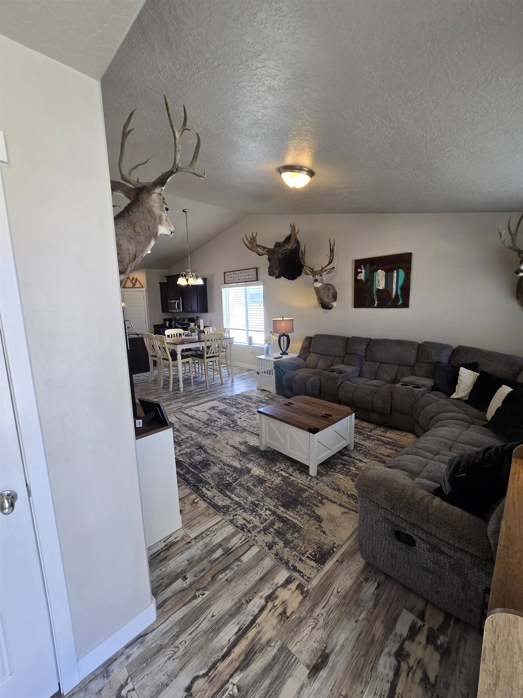 5760 Sun Ridge Drive Rock Springs, WY 82901 - Photo 11 of 41