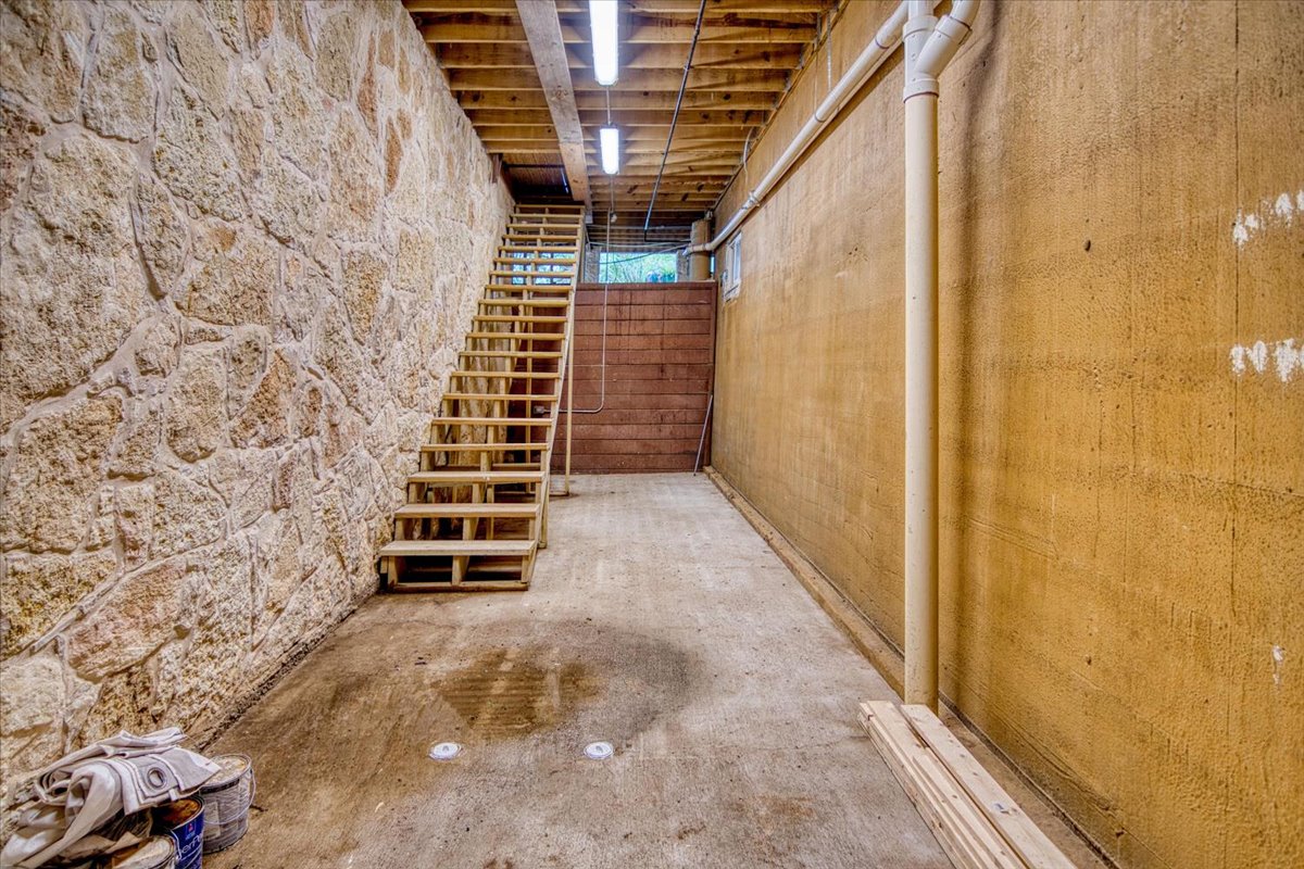 301 Blessing Ranch Road Liberty Hill, TX 78642 - Photo 31 of 40 a view of entryway with wooden floor