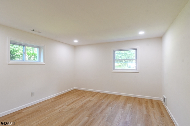 104 Marmora Road Parsippany, NJ 07054 - Photo 29 of 38