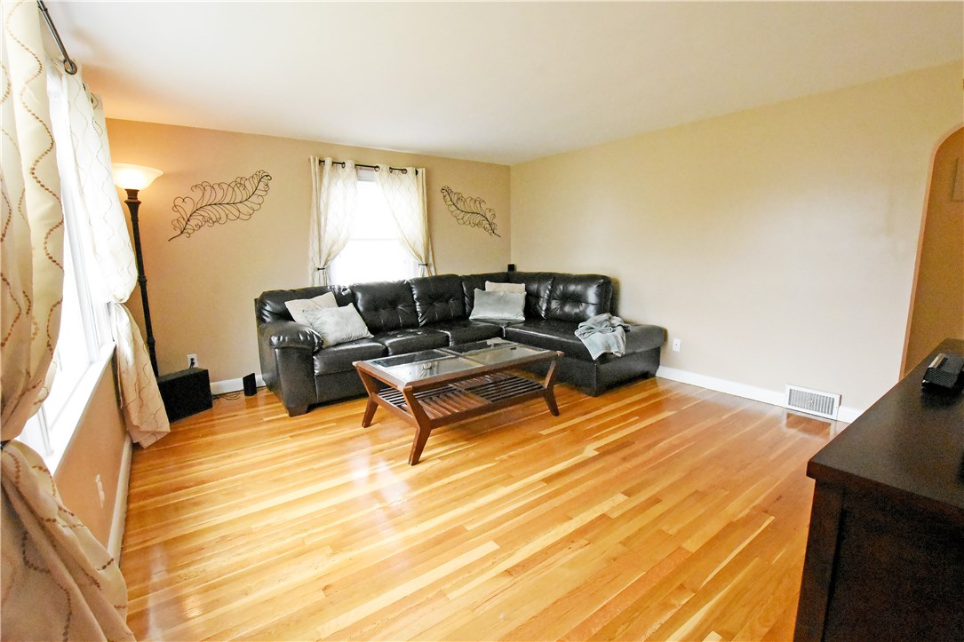 136 Hamlet Street Pawtucket, RI 02861 - Photo 6 of 22 Gallery Image 6