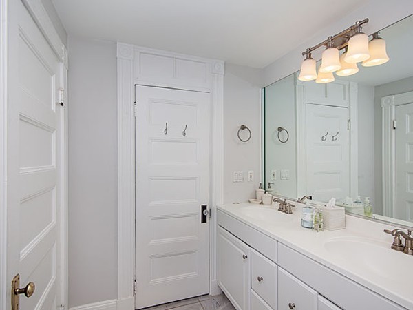 115 Walnut Street, Unit 2 Brookline, MA 02445 - Photo 18 of 19