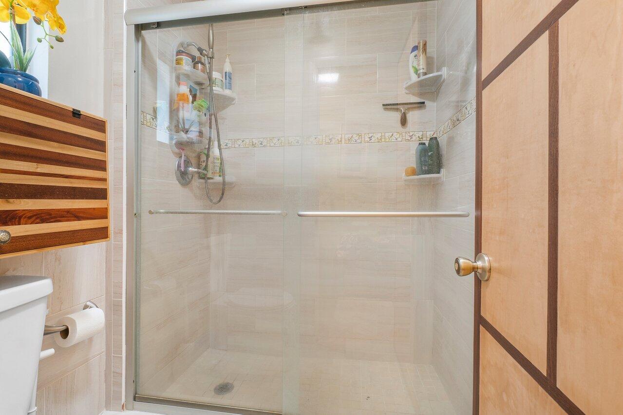 11402 178th Road North Jupiter, FL 33478 - Photo 21 of 49 021-11402178thRoadNorth-Jupiter-FL-33478