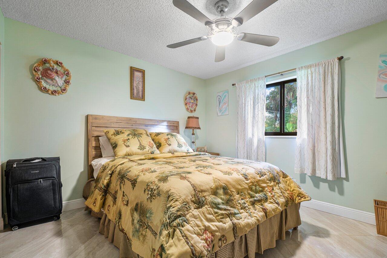11402 178th Road North Jupiter, FL 33478 - Photo 23 of 49 023-11402178thRoadNorth-Jupiter-FL-33478