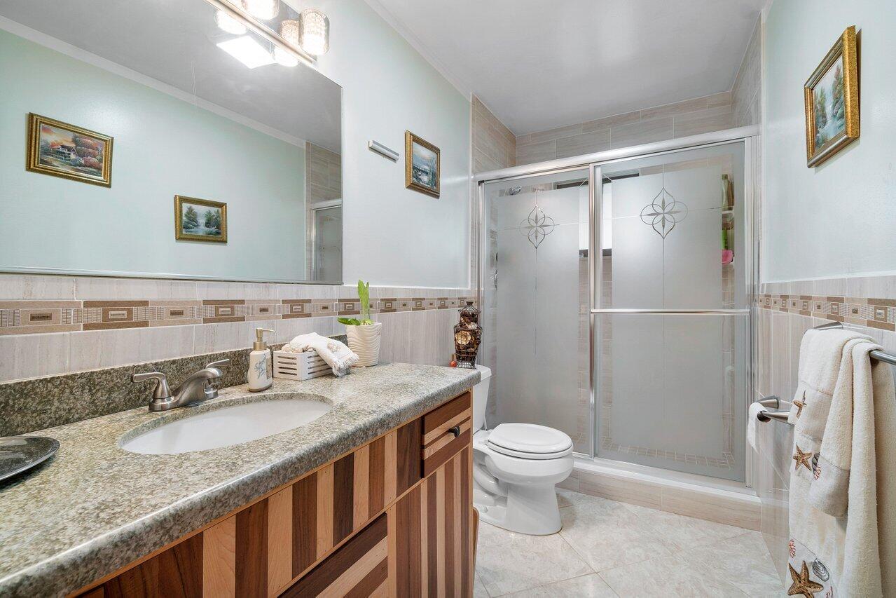 11402 178th Road North Jupiter, FL 33478 - Photo 24 of 49 024-11402178thRoadNorth-Jupiter-FL-33478