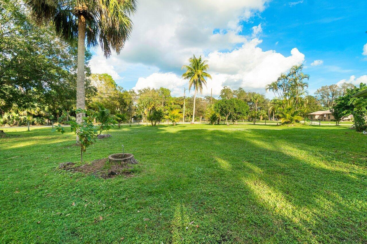 11402 178th Road North Jupiter, FL 33478 - Photo 32 of 49 032-11402178thRoadNorth-Jupiter-FL-33478