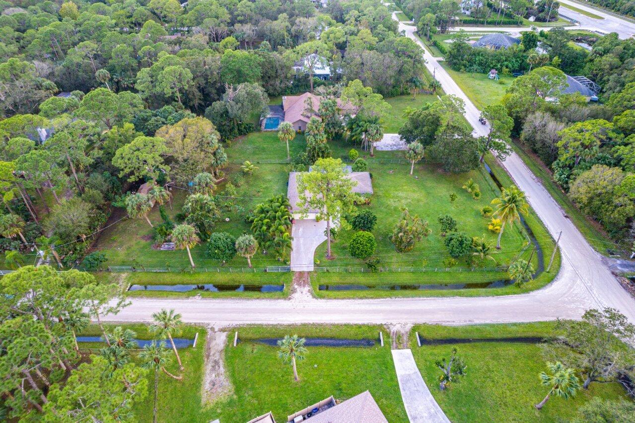 11402 178th Road North Jupiter, FL 33478 - Photo 36 of 49 036-11402178thRoadNorth-Jupiter-FL-33478