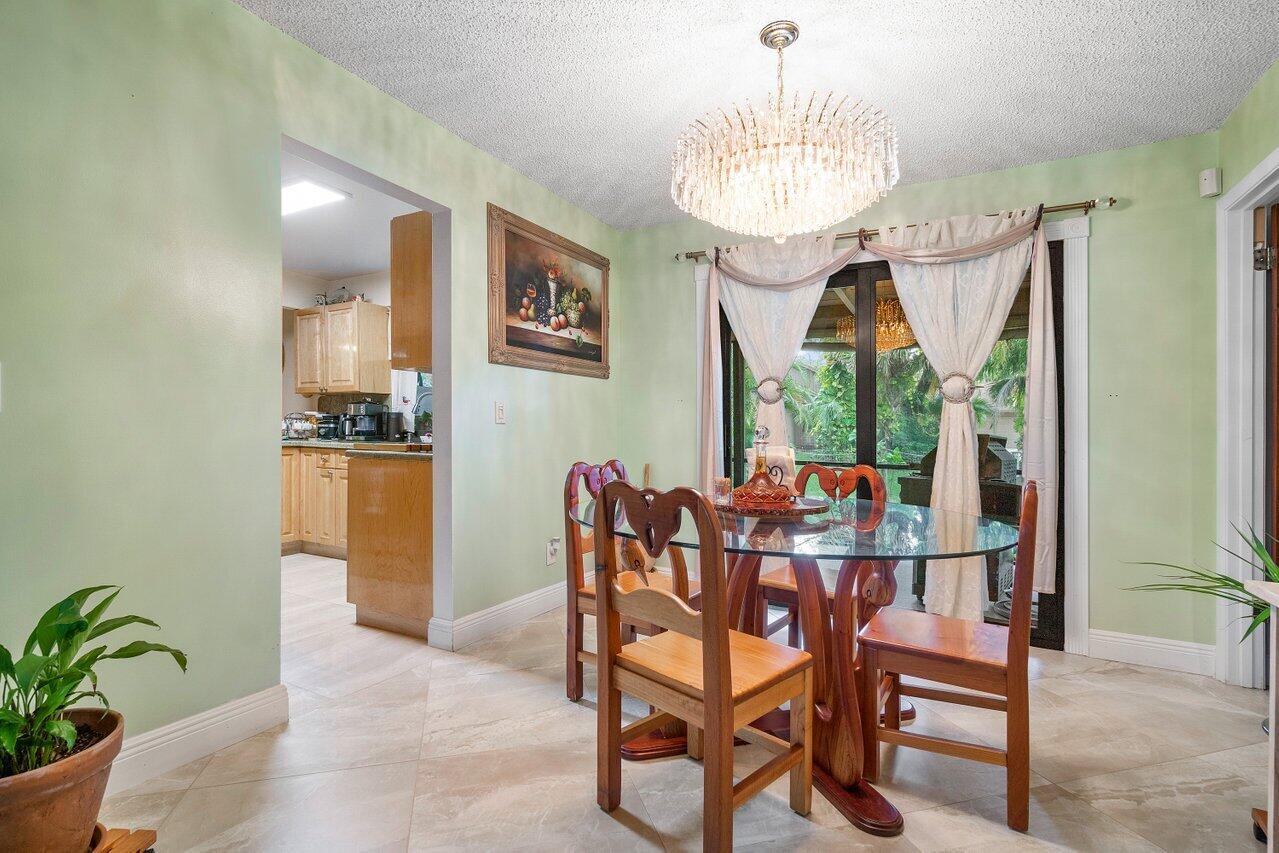 11402 178th Road North Jupiter, FL 33478 - Photo 7 of 49 007-11402178thRoadNorth-Jupiter-FL-33478