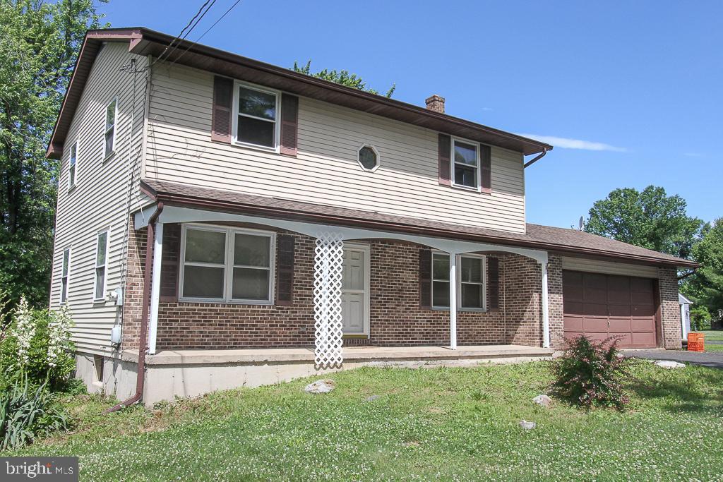 2882 Upper Ridge Road Pennsburg, PA 18073 - Photo 2 of 28