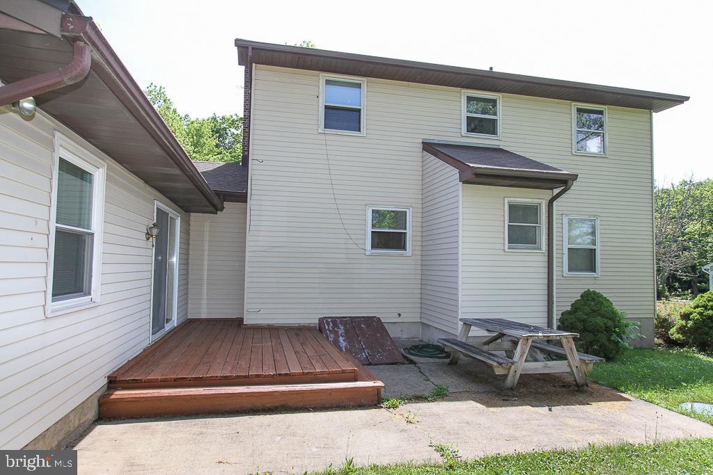 2882 Upper Ridge Road Pennsburg, PA 18073 - Photo 17 of 28