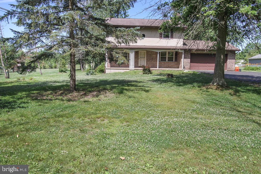 2882 Upper Ridge Road Pennsburg, PA 18073 - Photo 3 of 28