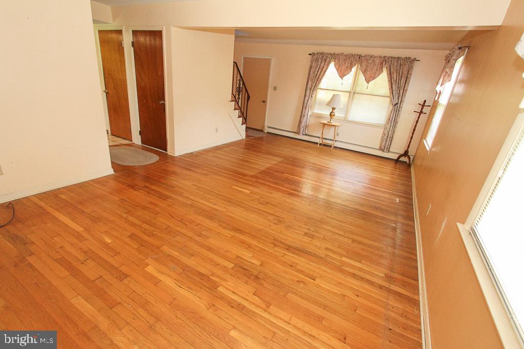 2882 Upper Ridge Road Pennsburg, PA 18073 - Photo 4 of 28