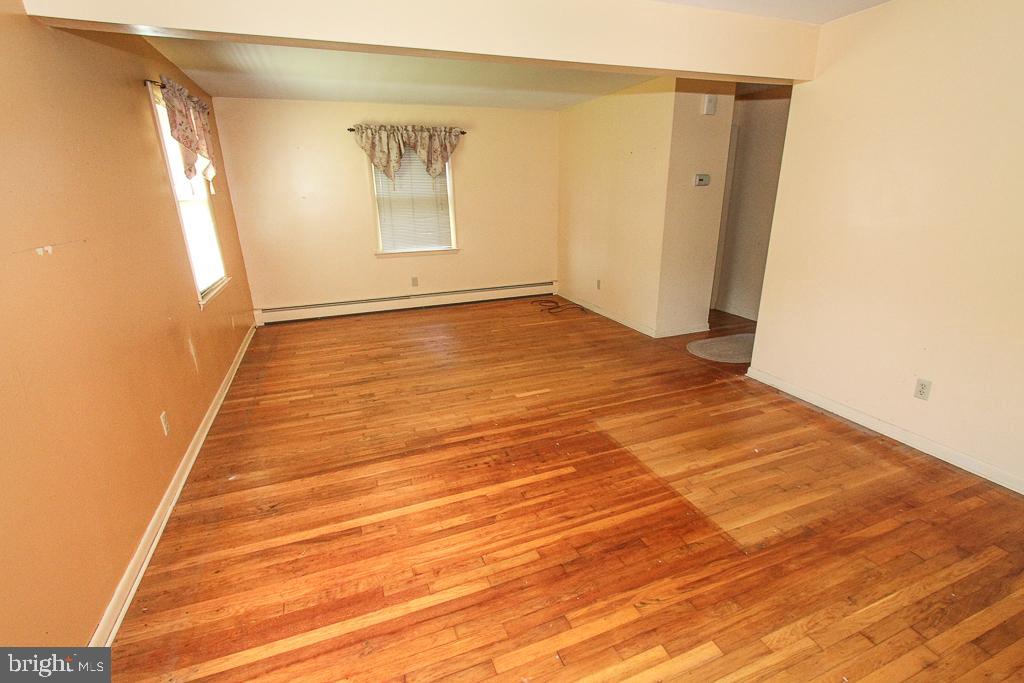 2882 Upper Ridge Road Pennsburg, PA 18073 - Photo 6 of 28