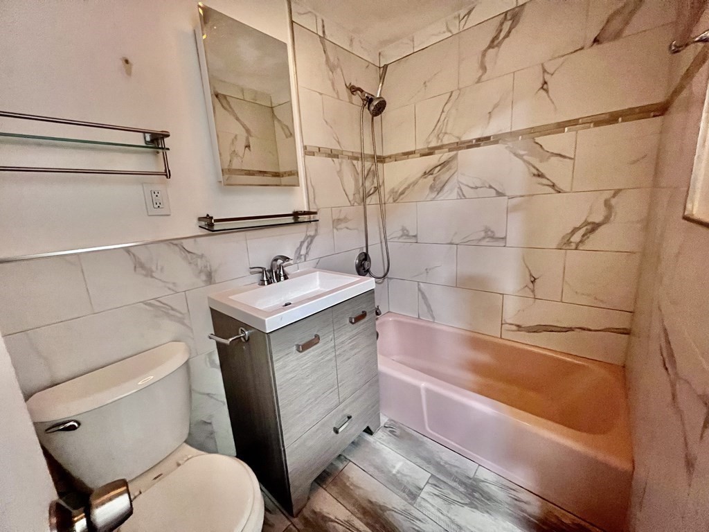 45 Oval Road, Unit 14 Quincy, MA 02170 - Photo 6 of 15 Gallery Image 6