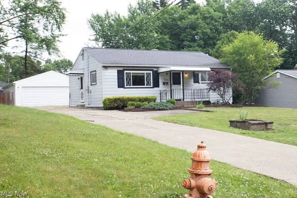 $129,000 | 3894 Cannon Road, Youngstown, OH 44515
