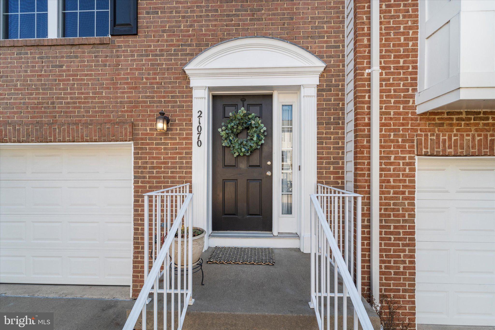 21070 Tyler Too Terrace Ashburn, VA 20147 - Photo 4 of 66