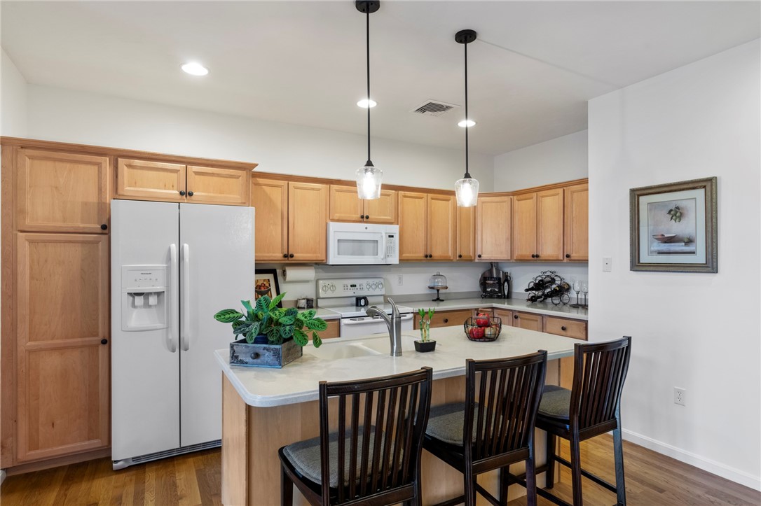 500 Mendon Road, Unit 408 Cumberland, RI 02864 - Photo 7 of 38