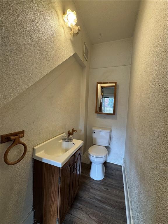 509 Alter Street Carnegie, PA 15106 - Photo 6 of 35